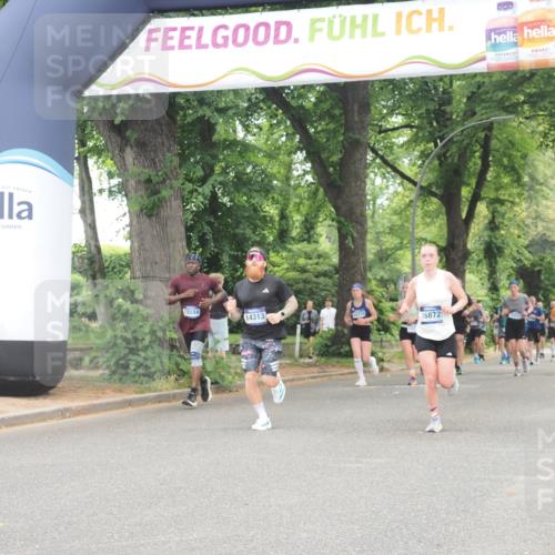 29.06.2025 - hella hamburg halbmarathon KatJ http://msf.ph/oto/8523134 29.06.2025 10:51:13 Zwischen KM18-KM19 5354, 5365, 8578 meine-sportfotos.de