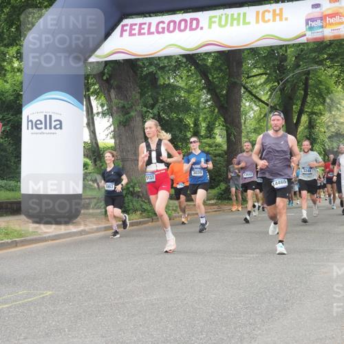 29.06.2025 - hella hamburg halbmarathon KatJ http://msf.ph/oto/8523587 29.06.2025 10:51:33 Zwischen KM18-KM19 1863, 2298, 2782, 3039, 5396, 6585, 7042 meine-sportfotos.de