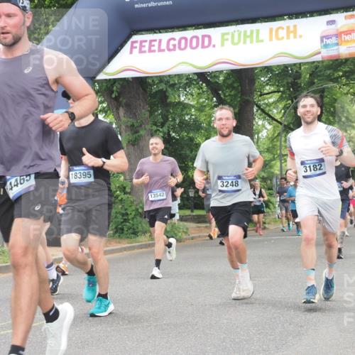 29.06.2025 - hella hamburg halbmarathon KatJ http://msf.ph/oto/8523679 29.06.2025 10:51:35 Zwischen KM18-KM19 1863, 3039, 3182, 3248, 5396, 6100, 7042 meine-sportfotos.de