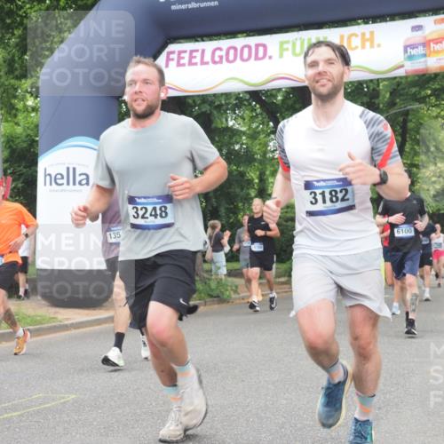 29.06.2025 - hella hamburg halbmarathon KatJ http://msf.ph/oto/8523714 29.06.2025 10:51:36 Zwischen KM18-KM19 1863, 3039, 3182, 3248, 5396, 6100, 7042 meine-sportfotos.de