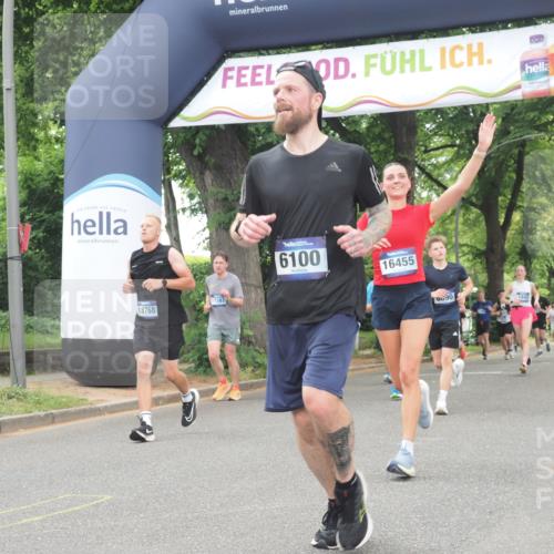 29.06.2025 - hella hamburg halbmarathon KatJ http://msf.ph/oto/8523790 29.06.2025 10:51:38 Zwischen KM18-KM19 1863, 3039, 3182, 3248, 6100, 6174 meine-sportfotos.de