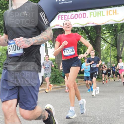29.06.2025 - hella hamburg halbmarathon KatJ http://msf.ph/oto/8523820 29.06.2025 10:51:39 Zwischen KM18-KM19 1863, 3039, 3182, 3248, 6100, 6174 meine-sportfotos.de