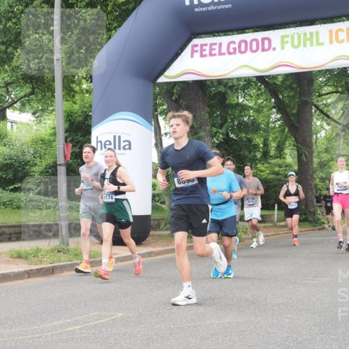 29.06.2025 - hella hamburg halbmarathon KatJ http://msf.ph/oto/8523880 29.06.2025 10:51:40 Zwischen KM18-KM19 1842, 1863, 3039, 3182, 3248, 6100, 6174 meine-sportfotos.de