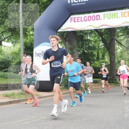29.06.2025 - hella hamburg halbmarathon KatJ http://msf.ph/oto/8523897 29.06.2025 10:51:40 Zwischen KM18-KM19 1842, 1863, 3039, 3182, 3248, 6100, 6174 meine-sportfotos.de