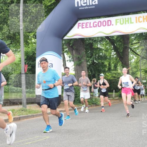 29.06.2025 - hella hamburg halbmarathon KatJ http://msf.ph/oto/8523934 29.06.2025 10:51:41 Zwischen KM18-KM19 1842, 3039, 3182, 3248, 6100, 6174 meine-sportfotos.de