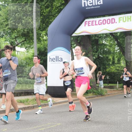 29.06.2025 - hella hamburg halbmarathon KatJ http://msf.ph/oto/8524015 29.06.2025 10:51:42 Zwischen KM18-KM19 1842, 3182, 3248, 6100, 6174 meine-sportfotos.de