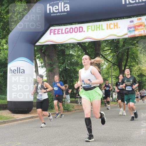 29.06.2025 - hella hamburg halbmarathon KatJ http://msf.ph/oto/8524062 29.06.2025 10:51:45 Zwischen KM18-KM19 1842, 6174, 6714 meine-sportfotos.de