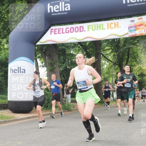 29.06.2025 - hella hamburg halbmarathon KatJ http://msf.ph/oto/8524066 29.06.2025 10:51:45 Zwischen KM18-KM19 1842, 6174, 6714 meine-sportfotos.de
