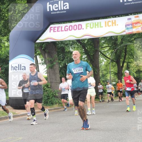 29.06.2025 - hella hamburg halbmarathon KatJ http://msf.ph/oto/8524219 29.06.2025 10:51:49 Zwischen KM18-KM19 2936, 6714 meine-sportfotos.de