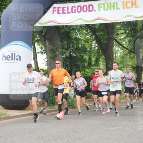 29.06.2025 - hella hamburg halbmarathon KatJ http://msf.ph/oto/8524296 29.06.2025 10:51:54 Zwischen KM18-KM19 1526, 2936, 5742, 0000, 6462, 7935 meine-sportfotos.de