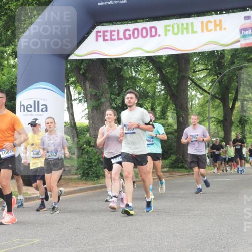 29.06.2025 - hella hamburg halbmarathon KatJ http://msf.ph/oto/8524344 29.06.2025 10:51:56 Zwischen KM18-KM19 1526, 2936, 4146, 5742, 0000, 6462, 7935 meine-sportfotos.de