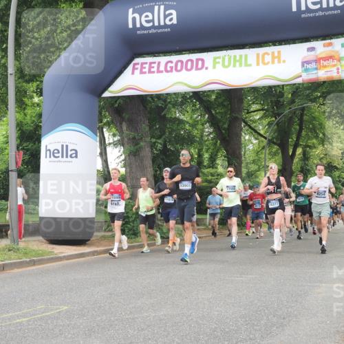 29.06.2025 - hella hamburg halbmarathon KatJ http://msf.ph/oto/8524404 29.06.2025 10:52:01 Zwischen KM18-KM19 1526, 4146, 6462, 7271, 7935 meine-sportfotos.de