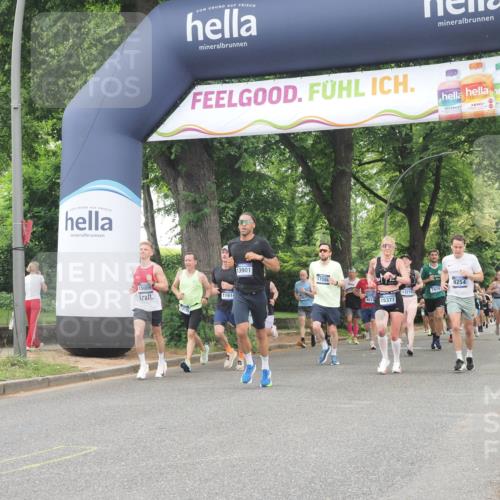 29.06.2025 - hella hamburg halbmarathon KatJ http://msf.ph/oto/8524414 29.06.2025 10:52:01 Zwischen KM18-KM19 1526, 4146, 6462, 7271, 7935 meine-sportfotos.de