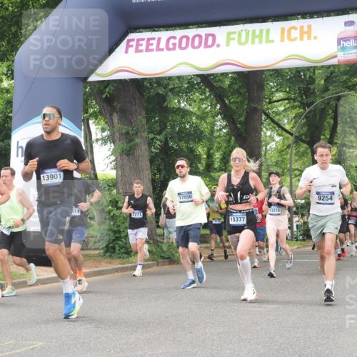 29.06.2025 - hella hamburg halbmarathon KatJ http://msf.ph/oto/8524428 29.06.2025 10:52:02 Zwischen KM18-KM19 1526, 4146, 4613, 7271, 7935 meine-sportfotos.de
