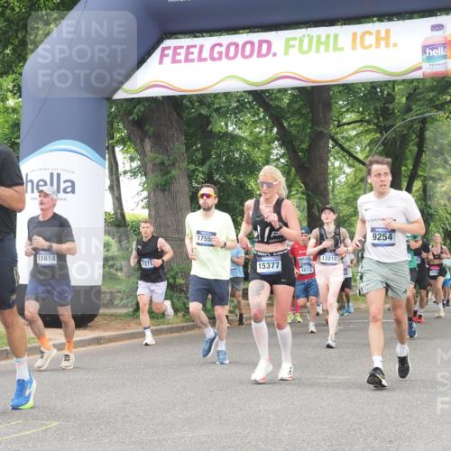 29.06.2025 - hella hamburg halbmarathon KatJ http://msf.ph/oto/8524441 29.06.2025 10:52:02 Zwischen KM18-KM19 1526, 4146, 4613, 7271, 7935 meine-sportfotos.de