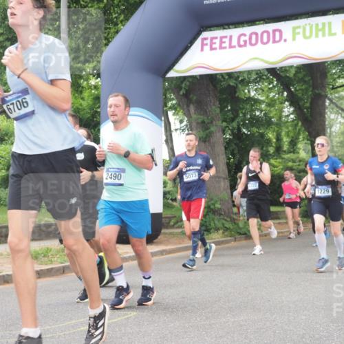 29.06.2025 - hella hamburg halbmarathon KatJ http://msf.ph/oto/8524653 29.06.2025 10:52:12 Zwischen KM18-KM19 1186, 1229, 1885, 2490, 5073, 6706, 7907 meine-sportfotos.de