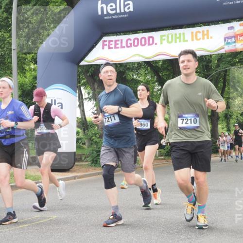 29.06.2025 - hella hamburg halbmarathon KatJ http://msf.ph/oto/8524768 29.06.2025 10:52:18 Zwischen KM18-KM19 1186, 1229, 1559, 2136, 4307, 5073, 6322, 7210, 7211, 7888, 7907 meine-sportfotos.de