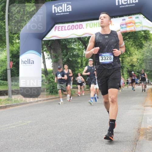 29.06.2025 - hella hamburg halbmarathon KatJ http://msf.ph/oto/8524829 29.06.2025 10:52:22 Zwischen KM18-KM19 1062, 1559, 3328, 4307, 6322, 7210, 7211, 7760, 7888, 8171 meine-sportfotos.de