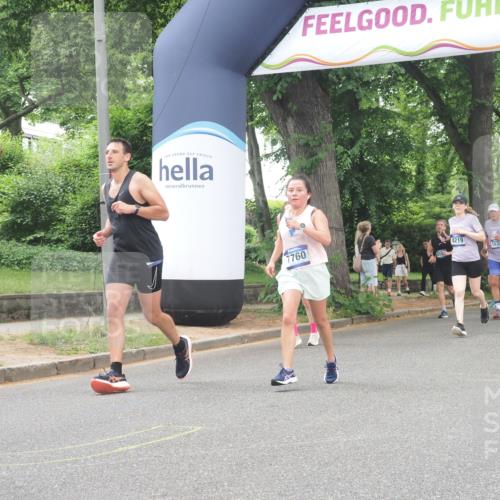 29.06.2025 - hella hamburg halbmarathon KatJ http://msf.ph/oto/8524866 29.06.2025 10:52:24 Zwischen KM18-KM19 1062, 1559, 3328, 7760, 7888, 8171, 8219 meine-sportfotos.de
