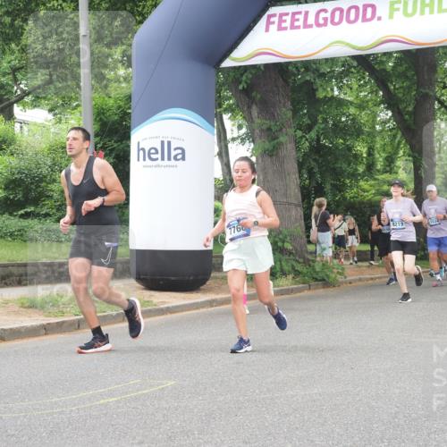 29.06.2025 - hella hamburg halbmarathon KatJ http://msf.ph/oto/8524869 29.06.2025 10:52:24 Zwischen KM18-KM19 1062, 1559, 3328, 7760, 7888, 8171, 8219 meine-sportfotos.de