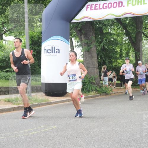 29.06.2025 - hella hamburg halbmarathon KatJ http://msf.ph/oto/8524876 29.06.2025 10:52:24 Zwischen KM18-KM19 1062, 1559, 3328, 7760, 7888, 8171, 8219 meine-sportfotos.de