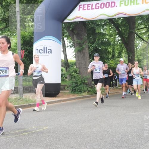 29.06.2025 - hella hamburg halbmarathon KatJ http://msf.ph/oto/8524898 29.06.2025 10:52:25 Zwischen KM18-KM19 1062, 3328, 7760, 8171, 8219 meine-sportfotos.de