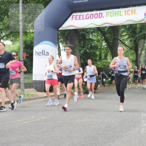 29.06.2025 - hella hamburg halbmarathon KatJ http://msf.ph/oto/8524999 29.06.2025 10:52:29 Zwischen KM18-KM19 1034, 1062, 3112, 5464, 6590, 7760, 8171, 8219, 8405 meine-sportfotos.de