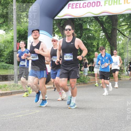29.06.2025 - hella hamburg halbmarathon KatJ http://msf.ph/oto/8525116 29.06.2025 10:52:34 Zwischen KM18-KM19 1034, 3112, 5464, 6590, 7826, 8405 meine-sportfotos.de