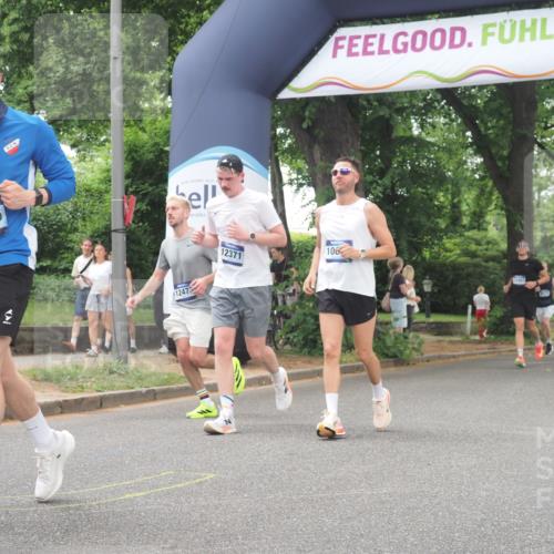 29.06.2025 - hella hamburg halbmarathon KatJ http://msf.ph/oto/8525168 29.06.2025 10:52:37 Zwischen KM18-KM19 7826 meine-sportfotos.de