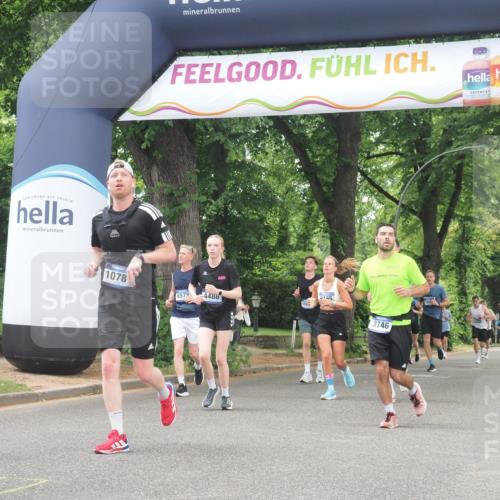 29.06.2025 - hella hamburg halbmarathon KatJ http://msf.ph/oto/8525267 29.06.2025 10:52:41 Zwischen KM18-KM19 3578, 3746, 4488 meine-sportfotos.de