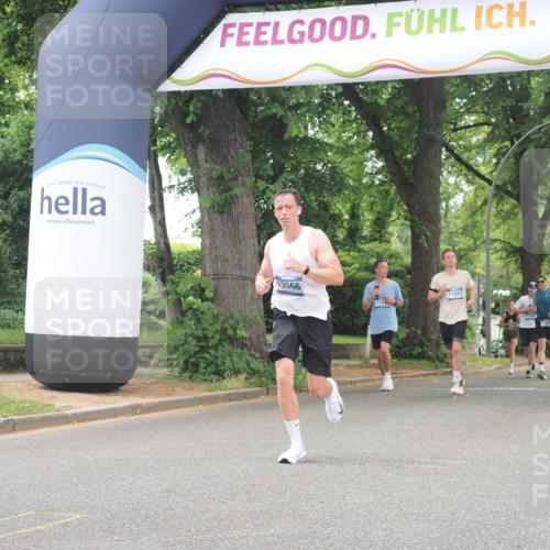 29.06.2025 - hella hamburg halbmarathon KatJ http://msf.ph/oto/8525419 29.06.2025 10:52:48 Zwischen KM18-KM19 3578, 6572 meine-sportfotos.de