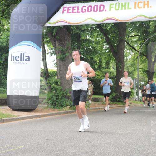 29.06.2025 - hella hamburg halbmarathon KatJ http://msf.ph/oto/8525424 29.06.2025 10:52:48 Zwischen KM18-KM19 3578, 6572 meine-sportfotos.de