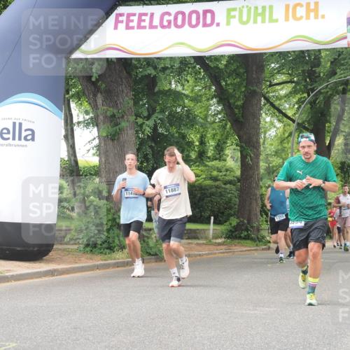29.06.2025 - hella hamburg halbmarathon KatJ http://msf.ph/oto/8525451 29.06.2025 10:52:50 Zwischen KM18-KM19 3994, 6572 meine-sportfotos.de