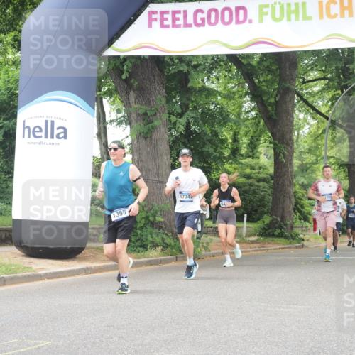 29.06.2025 - hella hamburg halbmarathon KatJ http://msf.ph/oto/8525500 29.06.2025 10:52:53 Zwischen KM18-KM19 1355, 3994 meine-sportfotos.de