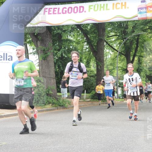 29.06.2025 - hella hamburg halbmarathon KatJ http://msf.ph/oto/8525690 29.06.2025 10:53:04 Zwischen KM18-KM19 1249, 1781, 5951, 8402 meine-sportfotos.de