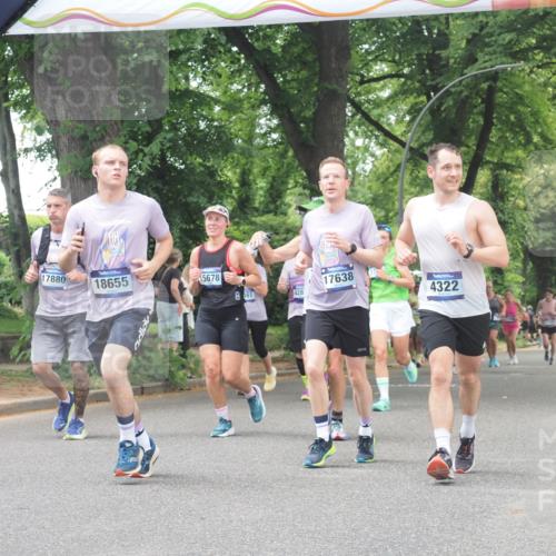 29.06.2025 - hella hamburg halbmarathon KatJ http://msf.ph/oto/8525820 29.06.2025 10:53:11 Zwischen KM18-KM19 4227, 4322, 4499 meine-sportfotos.de