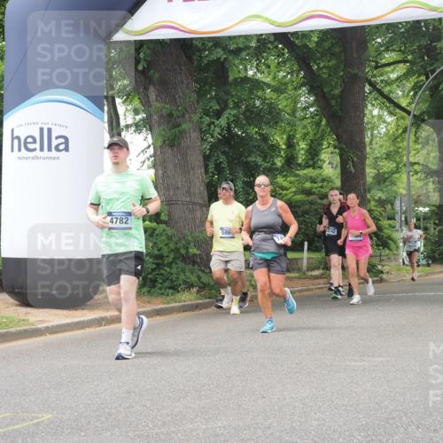 29.06.2025 - hella hamburg halbmarathon KatJ http://msf.ph/oto/8525908 29.06.2025 10:53:18 Zwischen KM18-KM19 1790, 3461, 4286, 4782, 7485 meine-sportfotos.de