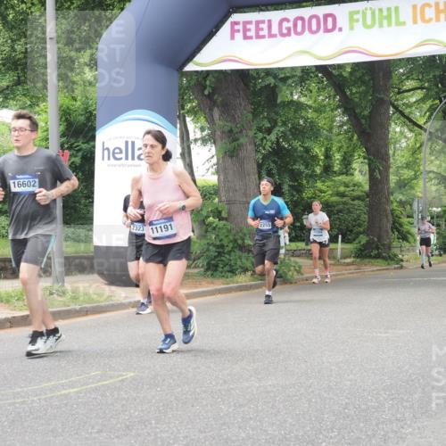 29.06.2025 - hella hamburg halbmarathon KatJ http://msf.ph/oto/8526054 29.06.2025 10:53:23 Zwischen KM18-KM19 2142, 4782, 5869, 7323, 7485 meine-sportfotos.de