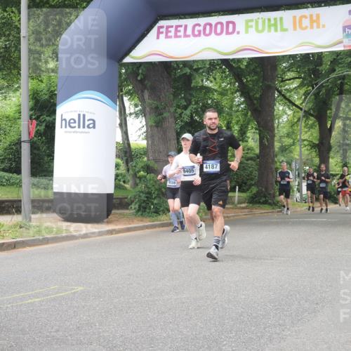 29.06.2025 - hella hamburg halbmarathon KatJ http://msf.ph/oto/8526117 29.06.2025 10:53:30 Zwischen KM18-KM19 2142, 3071, 4187 meine-sportfotos.de