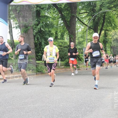 29.06.2025 - hella hamburg halbmarathon KatJ http://msf.ph/oto/8526243 29.06.2025 10:53:36 Zwischen KM18-KM19 4187, 6059 meine-sportfotos.de