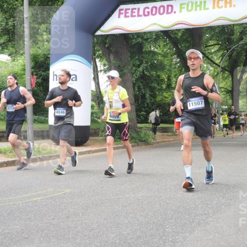 29.06.2025 - hella hamburg halbmarathon KatJ http://msf.ph/oto/8526257 29.06.2025 10:53:37 Zwischen KM18-KM19 5976, 6059 meine-sportfotos.de