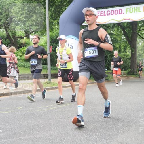 29.06.2025 - hella hamburg halbmarathon KatJ http://msf.ph/oto/8526282 29.06.2025 10:53:38 Zwischen KM18-KM19 5976, 6059 meine-sportfotos.de