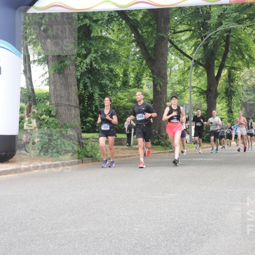 29.06.2025 - hella hamburg halbmarathon KatJ http://msf.ph/oto/8526347 29.06.2025 10:53:42 Zwischen KM18-KM19 1329, 5976 meine-sportfotos.de