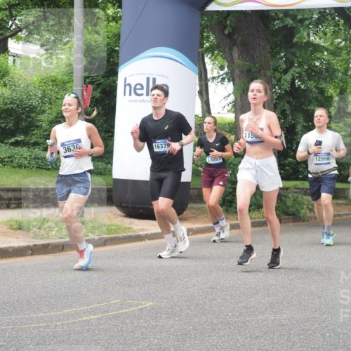 29.06.2025 - hella hamburg halbmarathon KatJ http://msf.ph/oto/8526525 29.06.2025 10:53:48 Zwischen KM18-KM19 1329, 2868, 3630, 4532, 5431 meine-sportfotos.de