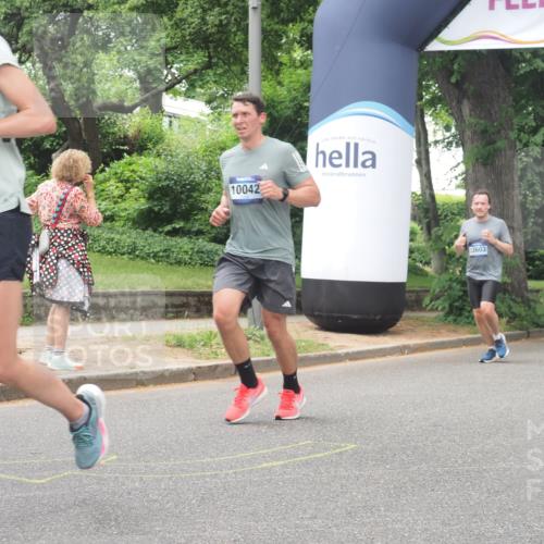 29.06.2025 - hella hamburg halbmarathon KatJ http://msf.ph/oto/8526625 29.06.2025 10:53:52 Zwischen KM18-KM19 1866, 2868, 3630, 4532, 5431 meine-sportfotos.de