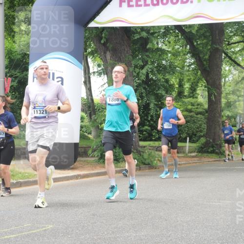29.06.2025 - hella hamburg halbmarathon KatJ http://msf.ph/oto/8526696 29.06.2025 10:53:55 Zwischen KM18-KM19 1866, 4532, 5150, 5431 meine-sportfotos.de