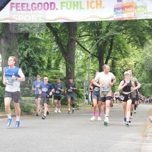 29.06.2025 - hella hamburg halbmarathon KatJ http://msf.ph/oto/8526764 29.06.2025 10:53:59 Zwischen KM18-KM19 1866, 4066, 5150, 6453 meine-sportfotos.de