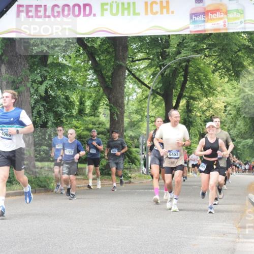 29.06.2025 - hella hamburg halbmarathon KatJ http://msf.ph/oto/8526767 29.06.2025 10:53:59 Zwischen KM18-KM19 1866, 4066, 5150, 6453 meine-sportfotos.de