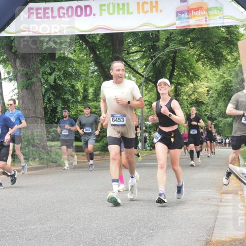 29.06.2025 - hella hamburg halbmarathon KatJ http://msf.ph/oto/8526795 29.06.2025 10:54:01 Zwischen KM18-KM19 3062, 3225, 4066, 5150, 6453 meine-sportfotos.de