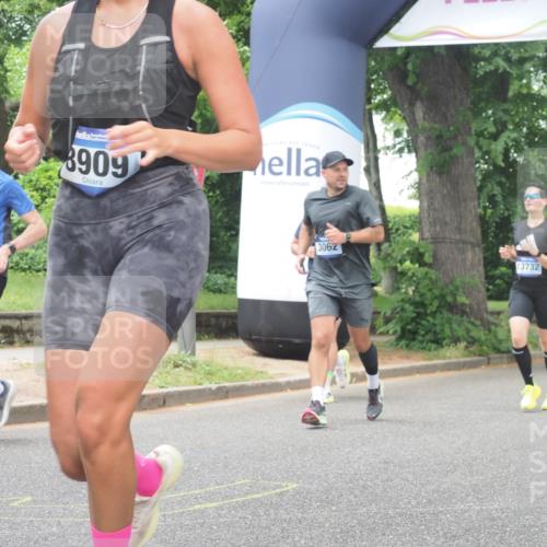 29.06.2025 - hella hamburg halbmarathon KatJ http://msf.ph/oto/8526841 29.06.2025 10:54:04 Zwischen KM18-KM19 1729, 3062, 3225, 4066, 6453 meine-sportfotos.de